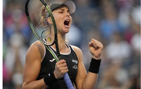 Bia Haddad vence e pa&iacute;s volta &agrave;s quartas de Roland Garros ap&oacute;s 19 anos