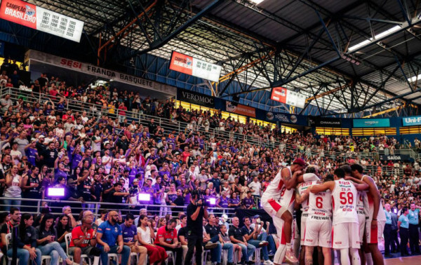 Sesi Franca derrota S&atilde;o Paulo e conquista o bicampeonato do NBB