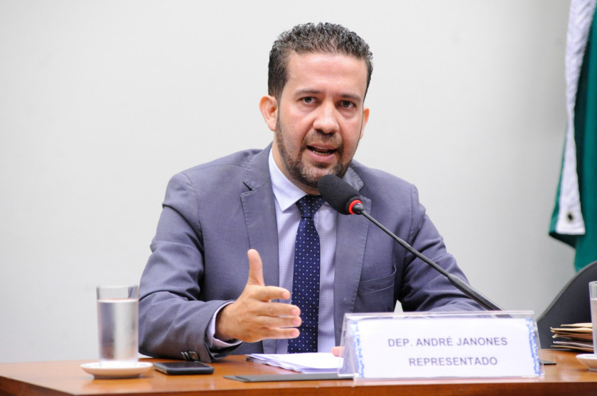 Andr&eacute; Janones