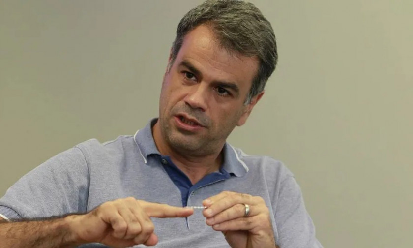 Coluna Magnavita | A depress&atilde;o de Rog&eacute;rio Lisboa depois de espantar o cavalo selado amarrado na sua porta