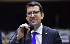 Deputado reeleito Marcelo Queiroz &eacute; alvo de buscas da PF em investiga&ccedil;&atilde;o sobre programa de castra&ccedil;&atilde;o de animais