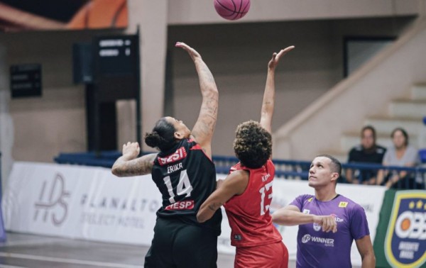 Sesi Araraquara vence e assume a vice-lideran&ccedil;a da LBF