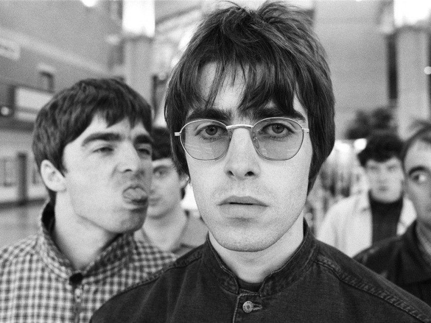 {'nm_midia_inter_thumb1':'https://www.correiodamanha.com.br/_midias/jpg/2024/05/21/280x175/1_oasis_1501254209574_v2_4x3-265096.jpg', 'id_midia_tipo':'2', 'id_tetag_galer':'', 'id_midia':'664ca03929cc7', 'cd_midia':265096, 'ds_midia_link': 'https://www.correiodamanha.com.br/_midias/jpg/2024/05/21/oasis_1501254209574_v2_4x3-265096.jpg', 'ds_midia': 'Brigados desde 2009, os irmãos Liam (de óculos) e Noel Gallagher voltaram às boas e anunciaram o retorno do Oasis numa turnê grandiosa que correu o mundo e virou documentário', 'ds_midia_credi': 'Divulgação', 'ds_midia_titlo': 'Brigados desde 2009, os irmãos Liam (de óculos) e Noel Gallagher voltaram às boas e anunciaram o retorno do Oasis numa turnê grandiosa que correu o mundo e virou documentário', 'cd_tetag': '1', 'cd_midia_w': '840', 'cd_midia_h': '630', 'align': 'Clear'}