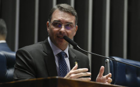 A vers&atilde;o capenga de Fl&aacute;vio