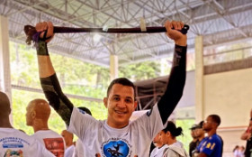Petropolitano representa a capoeira em grande encontro na Bahia