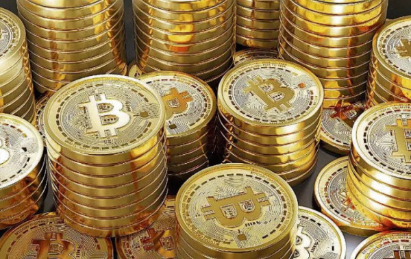 Justi&ccedil;a condena oito r&eacute;us por criptogolpe em Sorocaba