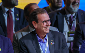 Coluna Magnavita | Nova pesquisa Prefab Future aponta Paes na lideran&ccedil;a com 34,5% no Rio