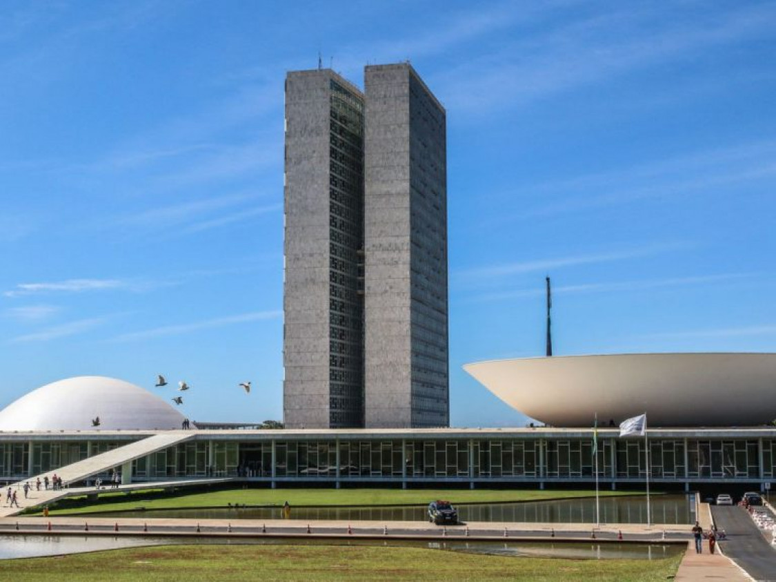 Elei&ccedil;&otilde;es e disputa entre C&acirc;mara e Senado travam pautas no Congresso