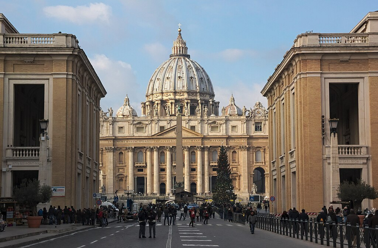 Vaticano excomunga religiosos
