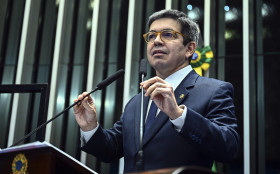 Coluna Magnavita | Randolfe Rodrigues no TCU