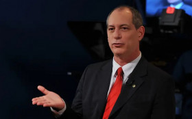 Op&ccedil;&otilde;es de esquerda come&ccedil;aram a se atacar