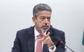 Justi&ccedil;a v&ecirc; "inven&ccedil;&atilde;o leviana" em men&ccedil;&atilde;o a Lira como convidado de festa de Vorcaro com 120 mulheres