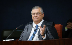 Dino cita Porchat e Chico C&eacute;sar durante julgamento no STF