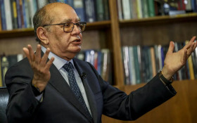 Gilmar critica Mendon&ccedil;a e questiona Fux em novos atritos no STF