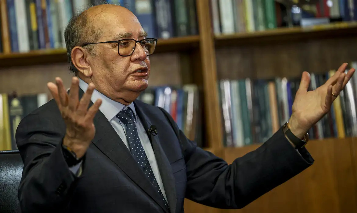 Gilmar critica Mendon&ccedil;a e questiona Fux em novos atritos no STF