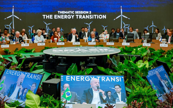 Transi&ccedil;&atilde;o energ&eacute;tica alavanca desenvolvimento econ&ocirc;mico e social, diz Lula