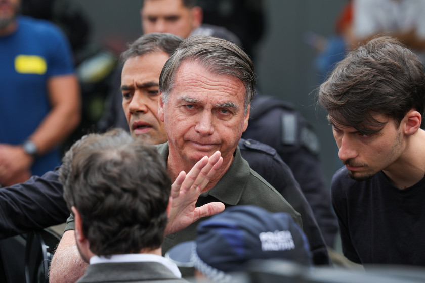 Sil&ecirc;ncio de Bolsonaro prolonga impasse no PL