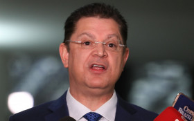 'Ningu&eacute;m acredita que Michelle apoiar&aacute; Lula', diz l&iacute;der do PL
