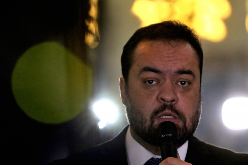 Nova opera&ccedil;&atilde;o complica ainda mais candidatura de Castro
