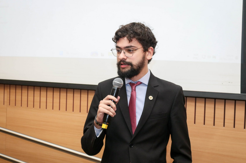 Conti pedir&aacute; comiss&atilde;o processante contra Vini, filmado com malote em empresa de &ocirc;nibus em Campinas (SP)