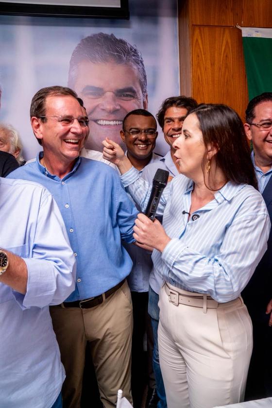 Coluna Magnavita | Eduardo Paes faz juras de amor a Jane Reis