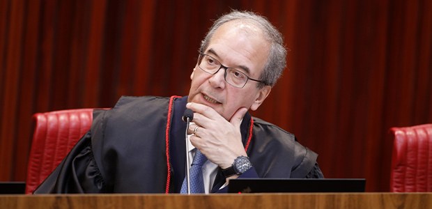 TSE reativa canal &lsquo;Ex&eacute;rcito do Lula&rsquo; ap&oacute;s suspens&atilde;o por Nunes Marques