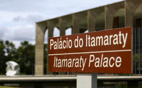 Coluna Magnavita | Itamaraty respirou aliviado com reelei&ccedil;&atilde;o e aposentadorias s&atilde;o adiadas