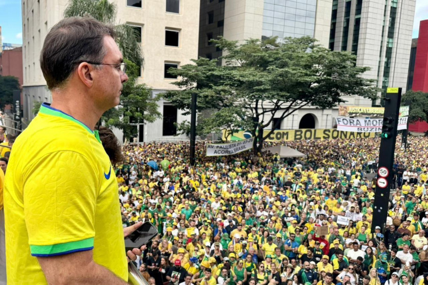 O bloqueio da terceira via