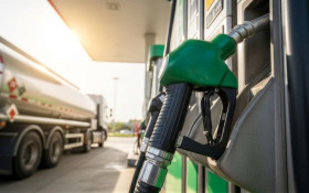 Governo prorroga subs&iacute;dio de R$ 2,12 ao diesel por 30 dias