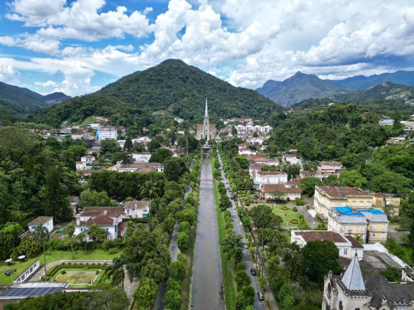 Receita de Petr&oacute;polis supera previs&atilde;o, mas indicadores pioram