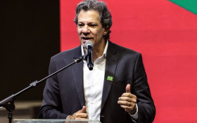 Haddad mant&eacute;m defesa da taxa&ccedil;&atilde;o de compras internacionais