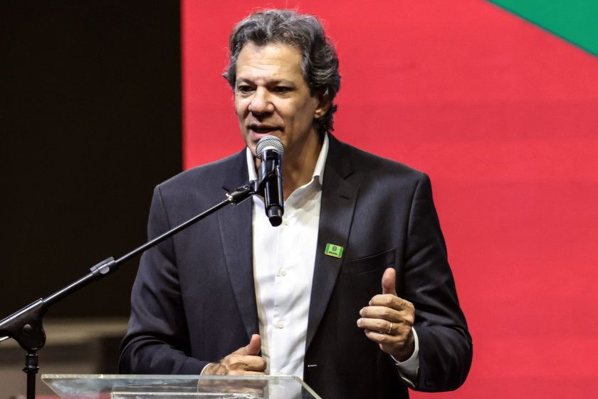 Haddad mant&eacute;m defesa da taxa&ccedil;&atilde;o de compras internacionais