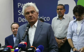 Suspeita sobre Fl&aacute;vio faz Uni&atilde;o falar em Ronaldo Caiado