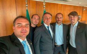 Coluna Magnavita | Fam&iacute;lia Bolsonaro prefere perder ao inv&eacute;s de criar uma nova lideran&ccedil;a da direita