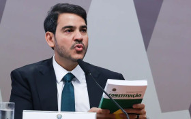AGU vai recorrer de decis&atilde;o que afastou diretor‑geral da PF