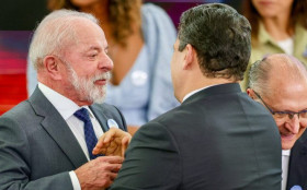 Lula e Alcolumbre se re&uacute;nem para destravar pautas do governo no Senado