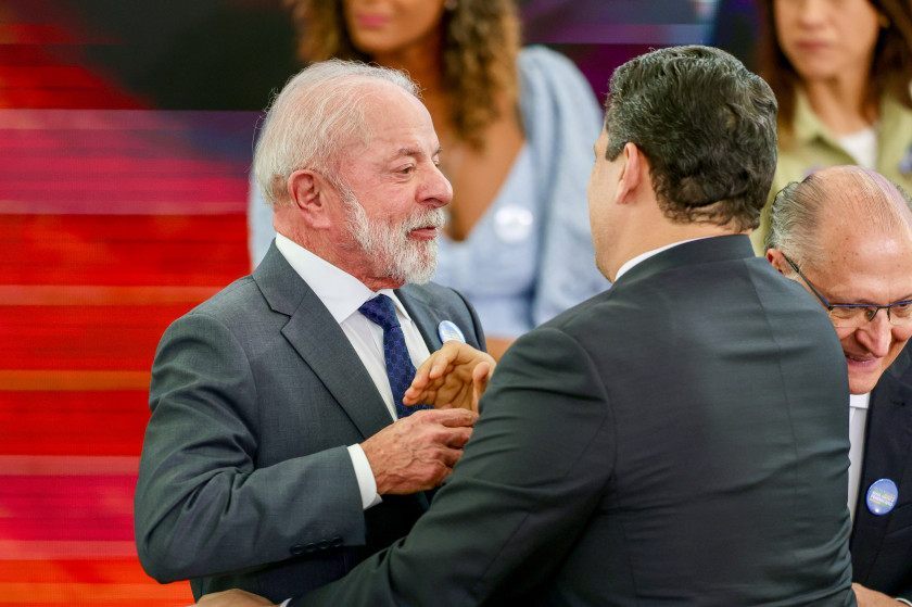 Lula e Alcolumbre se re&uacute;nem para destravar pautas do governo no Senado