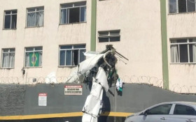 Choque de avi&atilde;o em pr&eacute;dio de Belo Horizonte mata dois tripulantes