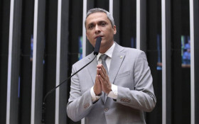 STF afasta imunidade parlamentar e torna Gustavo Gayer r&eacute;u por inj&uacute;ria contra Lula