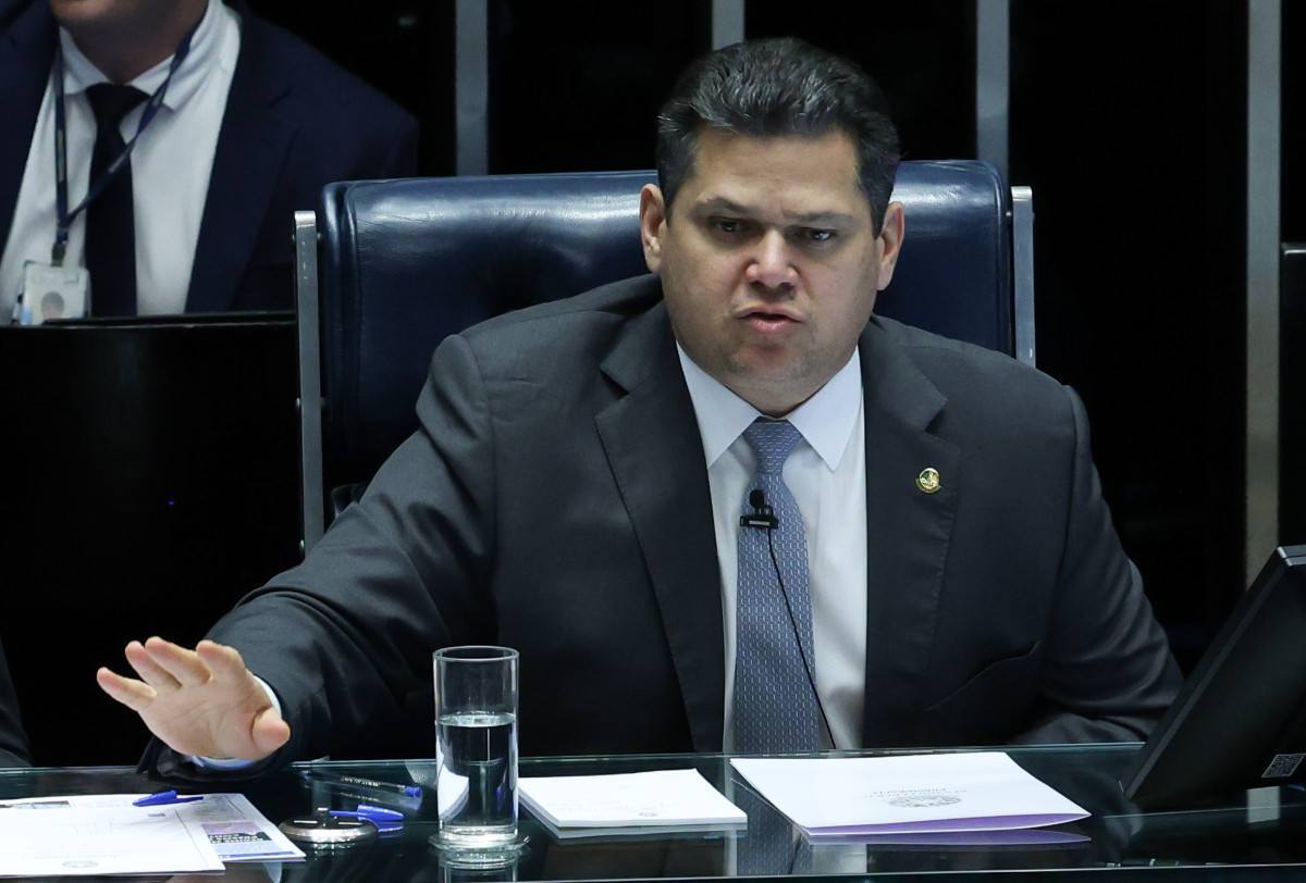 CORREIO POL&Iacute;TICO | Alcolumbre esgotou a caixa de ferramentas?