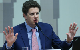 Salles: "Valdemar usa PL para engravidar Centr&atilde;o"