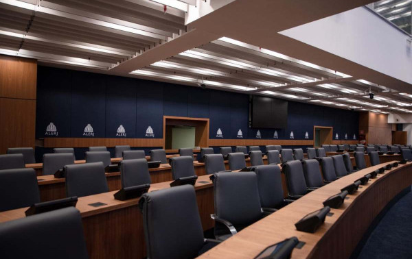 Coluna Magnavita | PL pode eleger 17 deputados e formar a maior bancada da Alerj