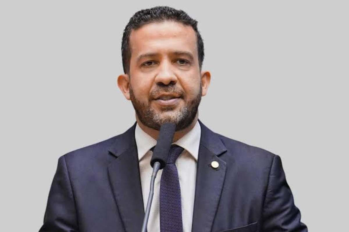 Janones &eacute; notificado pelo STF e ter&aacute; 15 dias para responder queixa‑crime de Michelle