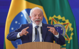 Lula associa golpe de 1964 aos EUA e volta a criticar Marco Rubio