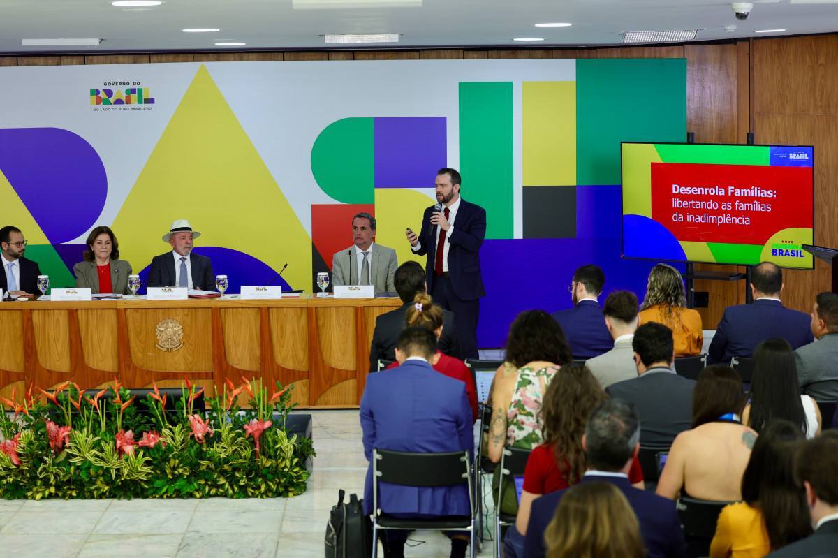 Quaest: Lula estanca queda na corrida eleitoral