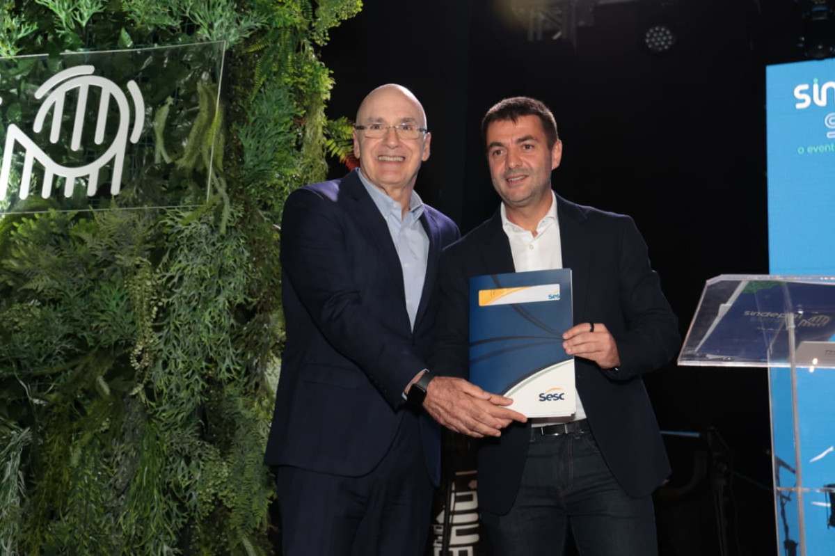 Presidente da Fecom&eacute;rcio RJ participa da abertura do Sindepat Summit