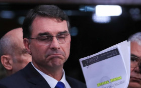 "Caso Fl&aacute;vio possui o trip&eacute; da crise"
