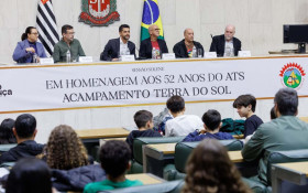 Assembleia homenageia 52 anos do Acampamento Terra do Sol