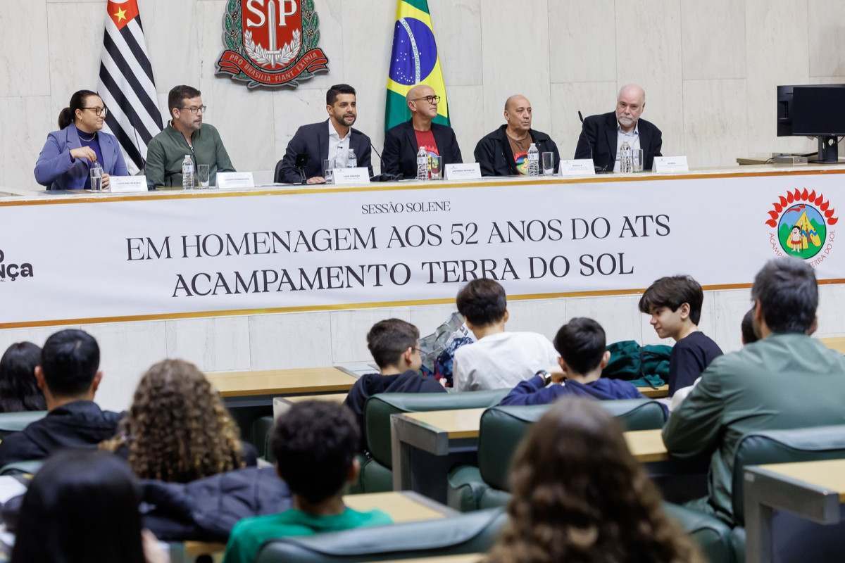 Assembleia homenageia 52 anos do Acampamento Terra do Sol