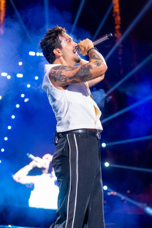 Luan Santana arrasta multid&atilde;o ao Parque Ol&iacute;mpico em noite hist&oacute;rica no Rio